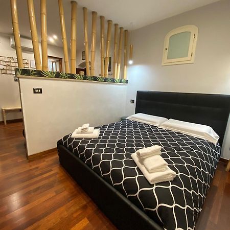 Apartamento Newhouse Dei Mille Bari Exterior foto